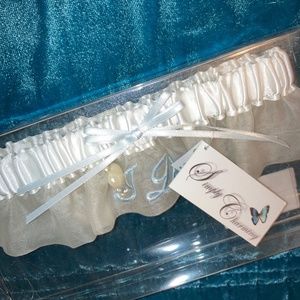Wedding “I do” garter belt
